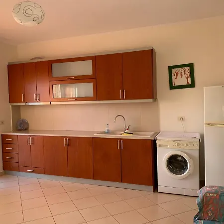 Sea View Apartament Appartamento Sarandë